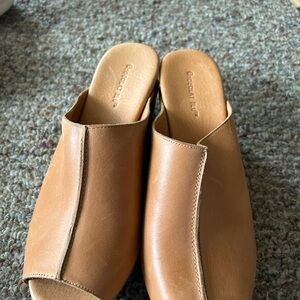 Coclico Women's Brown Leather Mules